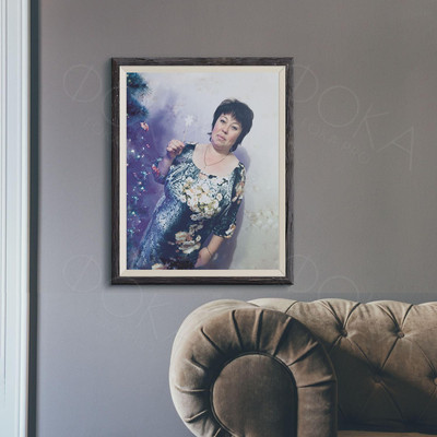 Фотокартина на холсте 30х40см «Дама у новогодней ёлки» — фото