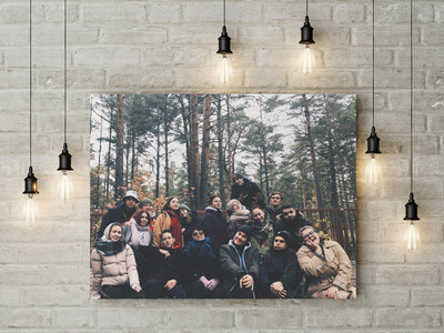 Фотокартина на холсте 60х40см «Прогулка в сосновом лесу» — фото