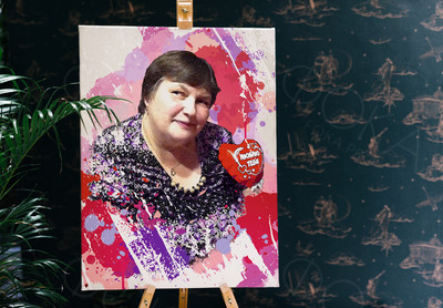 Фотокартина в стиле поп-арт на холсте в багете 40х50см «Портрет Ирины» — фото