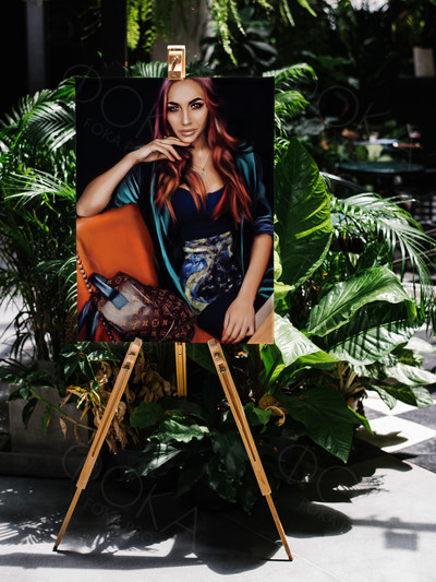 Фотокартина в стиле дрим-арт на холсте 70х90см «Яркая женщина» — фото