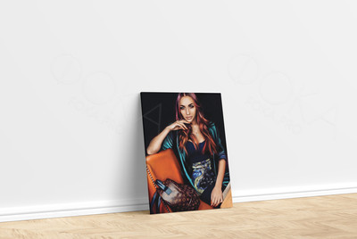 Фотокартина в стиле дрим-арт на холсте 70х90см «Яркая женщина» — фото