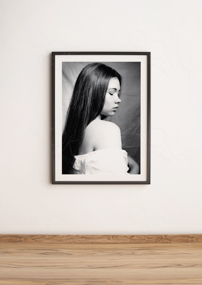 Фотокартина на холсте 40х60см «Девушка в белом» — фото
