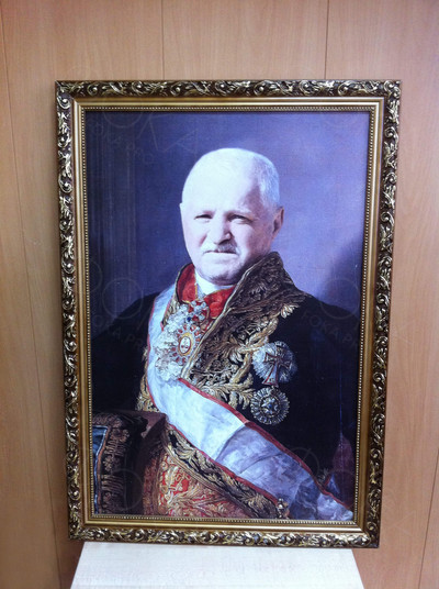 Фотокартина-монтаж на холсте в багете 40х60см «Генерал» — фото