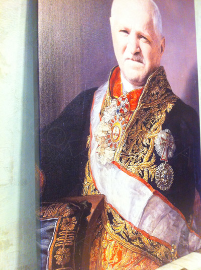 Фотокартина-монтаж на холсте в багете 40х60см «Генерал» — фото