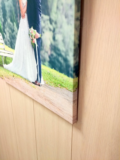 Фотокартина на холсте 50х80см «Молодожены в березовой роще» — фото