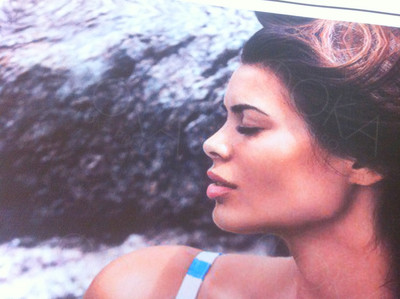 Фотокартина на холсте 70х50см «Девушка в полосатом купальнике» — фото