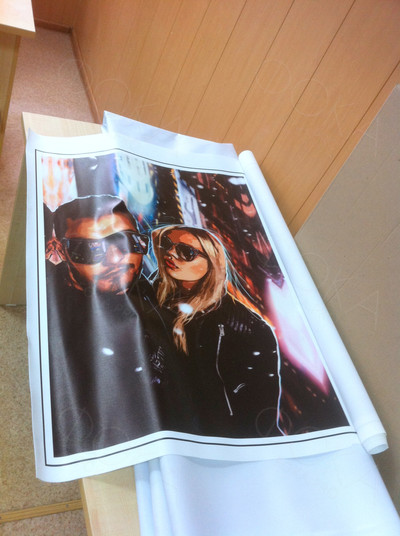 Фотокартина в стиле дрим-арт холсте 50х70см «Двое в темных очках» — фото