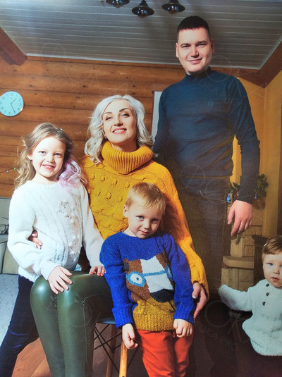 Фотокартина на холсте с подрамником 50х70см «Семья» — фото