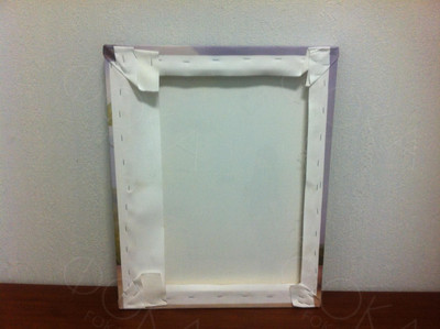 Фотокартина на холсте 40х50см «Девушка с миньонами» — фото